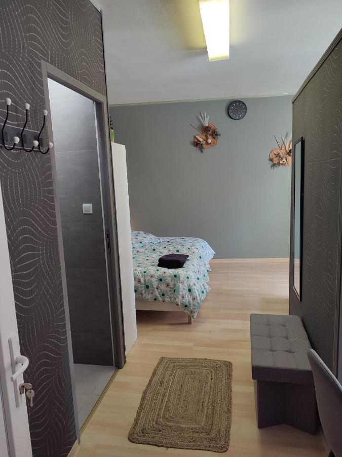 Studio Independant Acces Direct Autonome. Le Cateau-Cambresis Екстер'єр фото